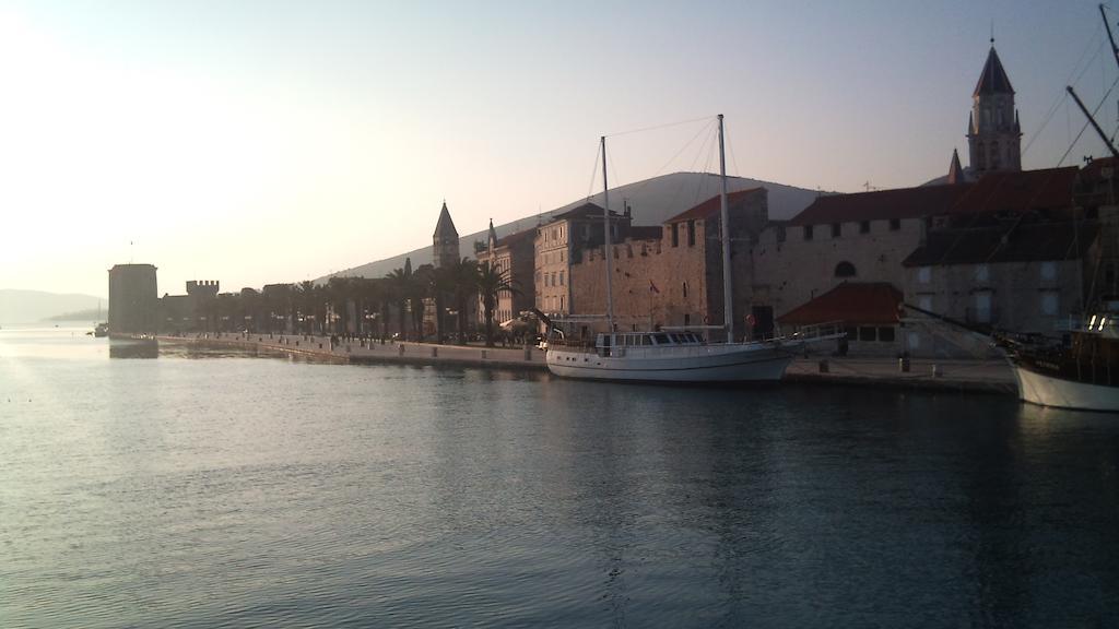 Andrea Apartments Trogir Exterior photo