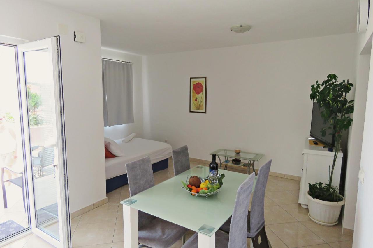 Andrea Apartments Trogir Exterior photo