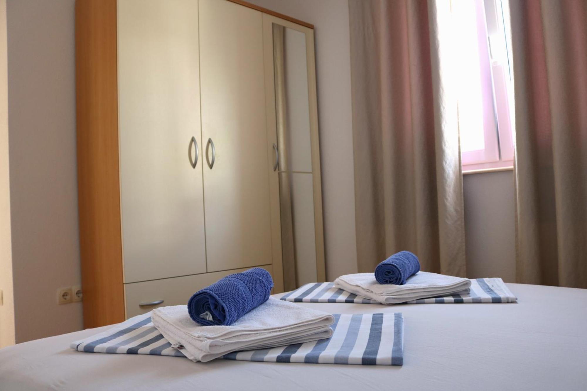 Andrea Apartments Trogir Exterior photo